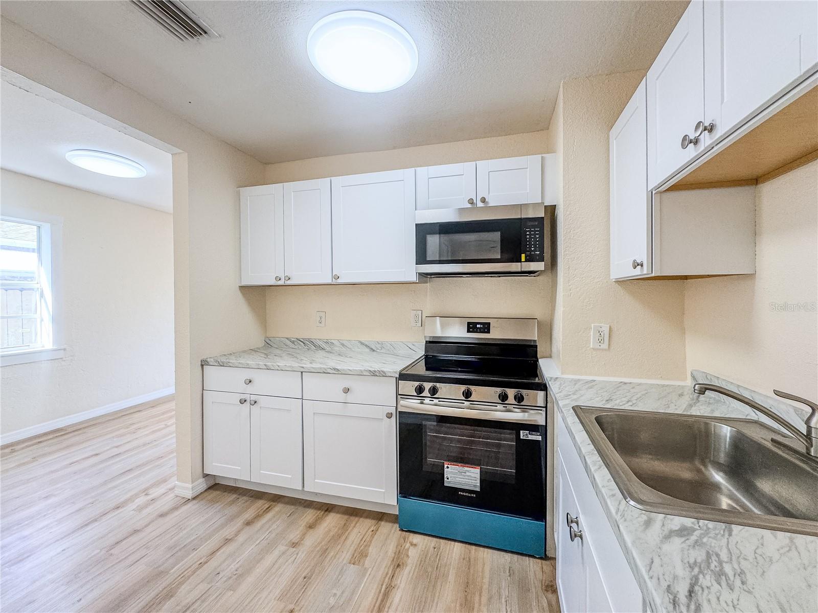 EDGEWATER PARK - Residential