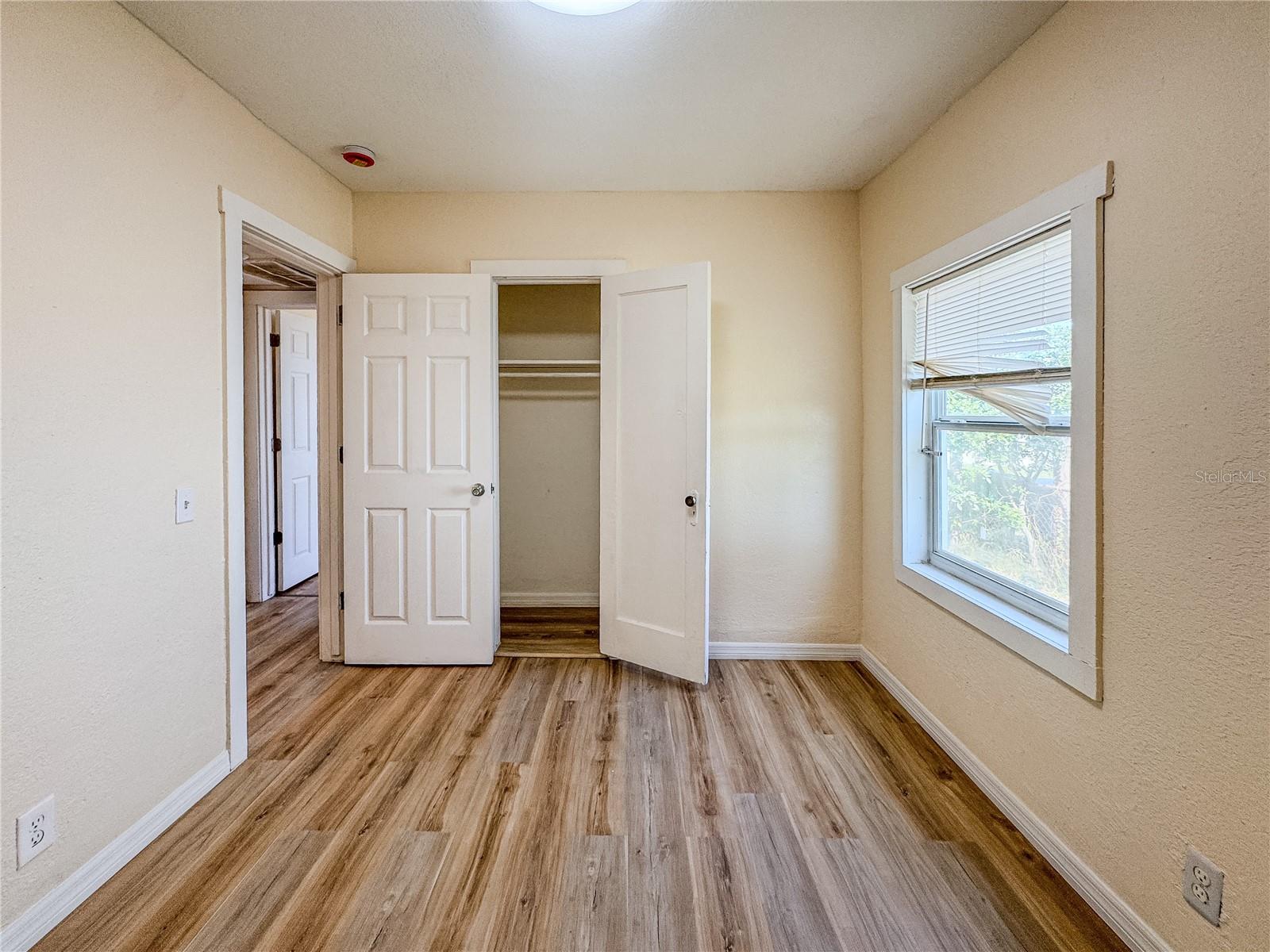 EDGEWATER PARK - Residential