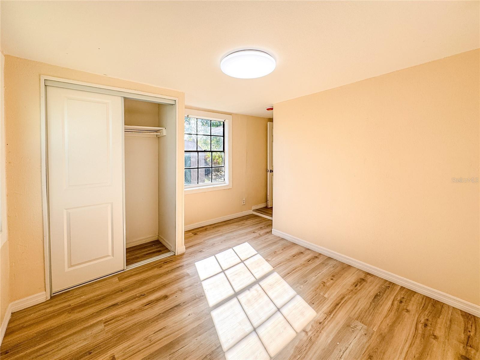 EDGEWATER PARK - Residential