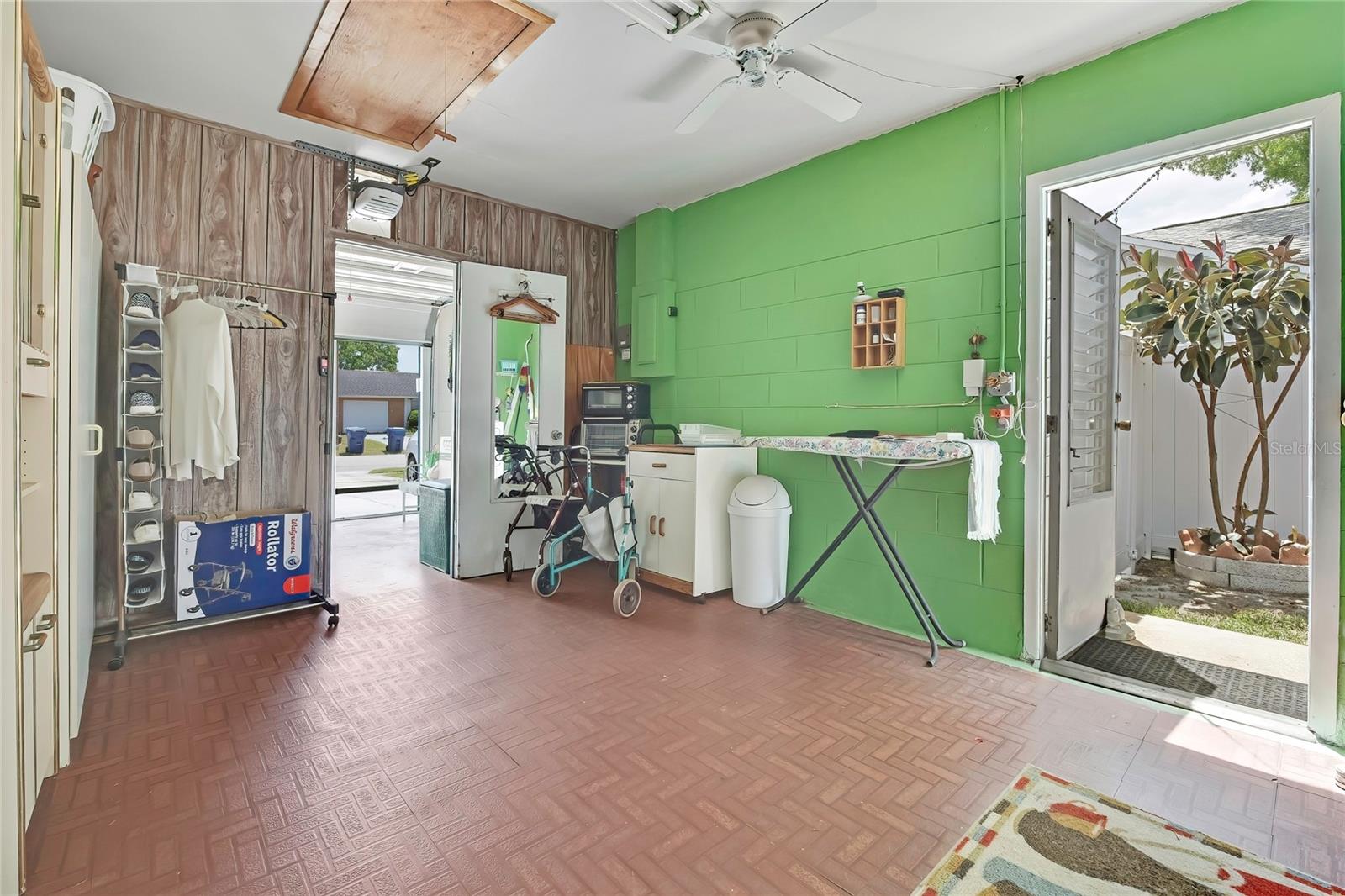 SEVEN SPGS HOMES - Residential