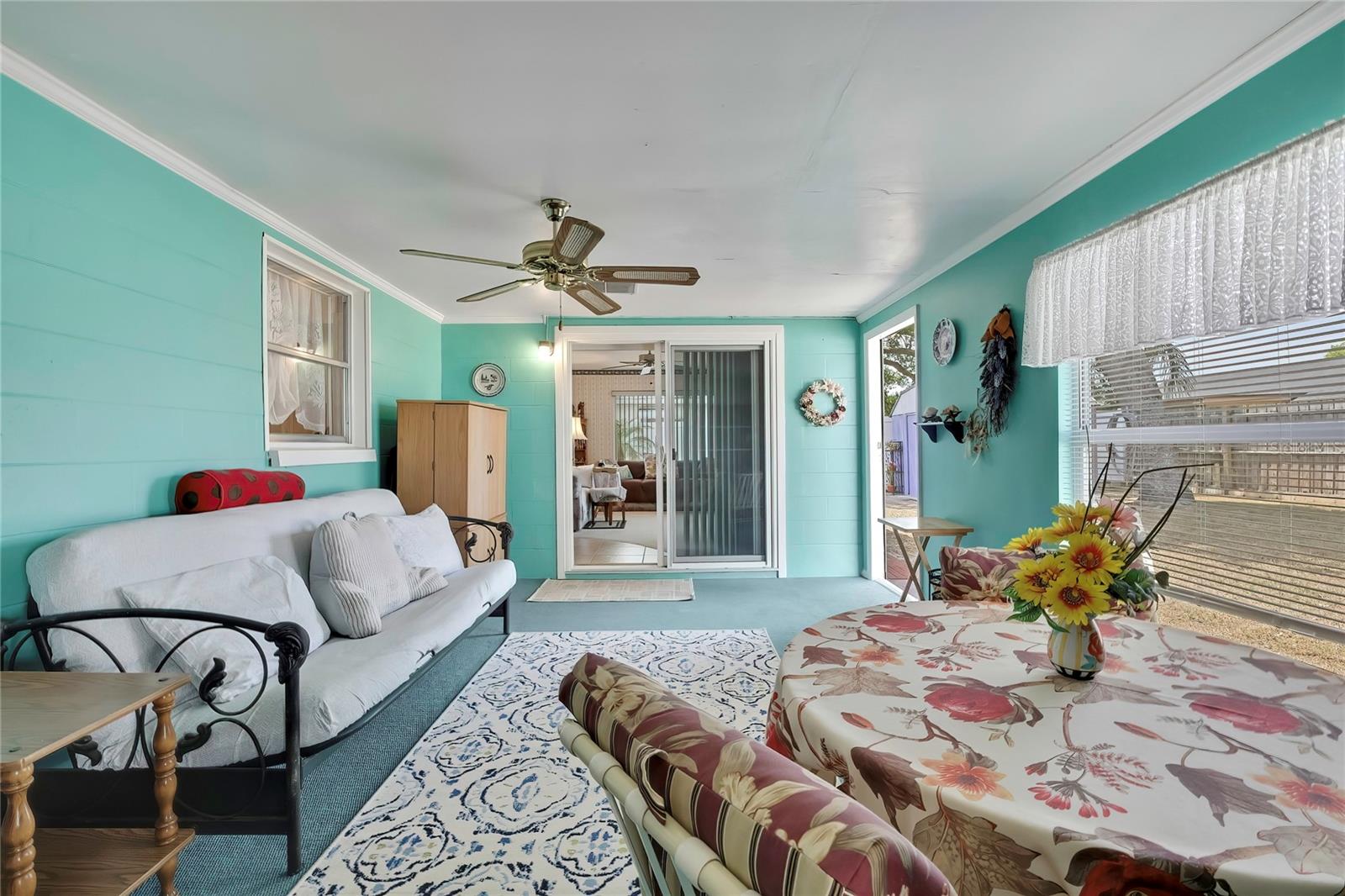 SEVEN SPGS HOMES - Residential