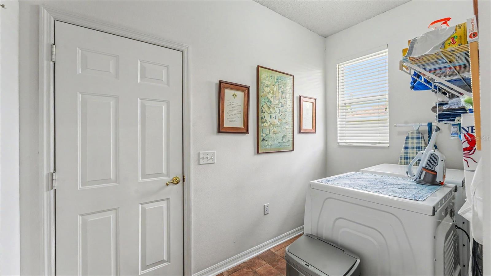 SILVER LAKES REP - Residential