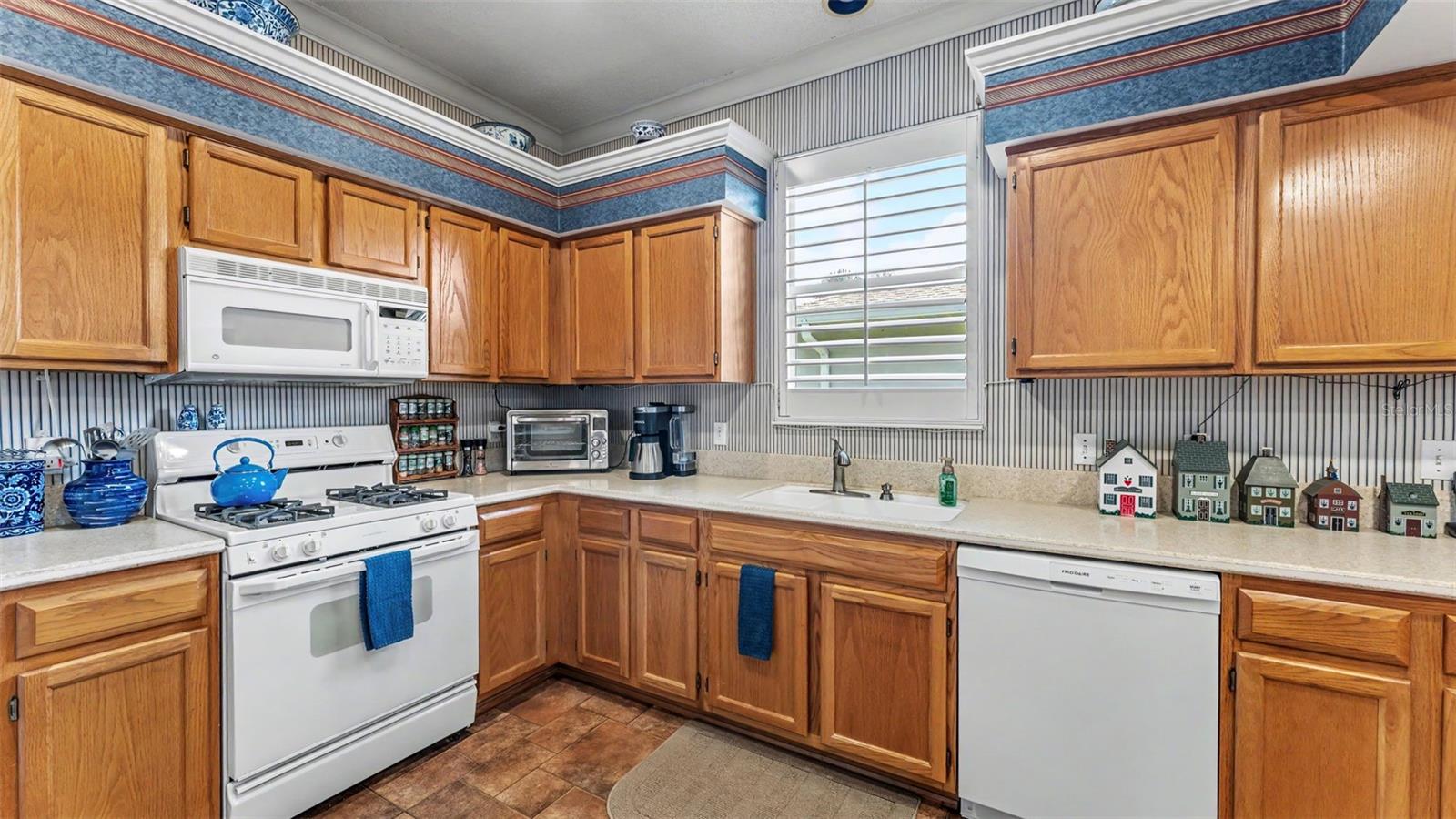 SILVER LAKES REP - Residential