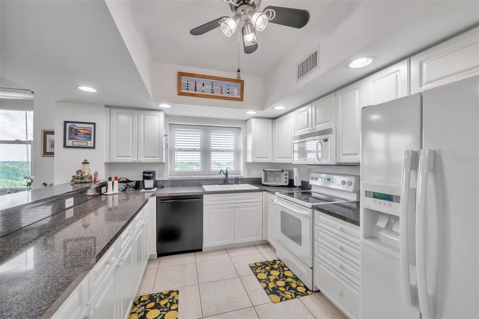COUNTRY CLUB CONDO III AT EAST BAY - Residential