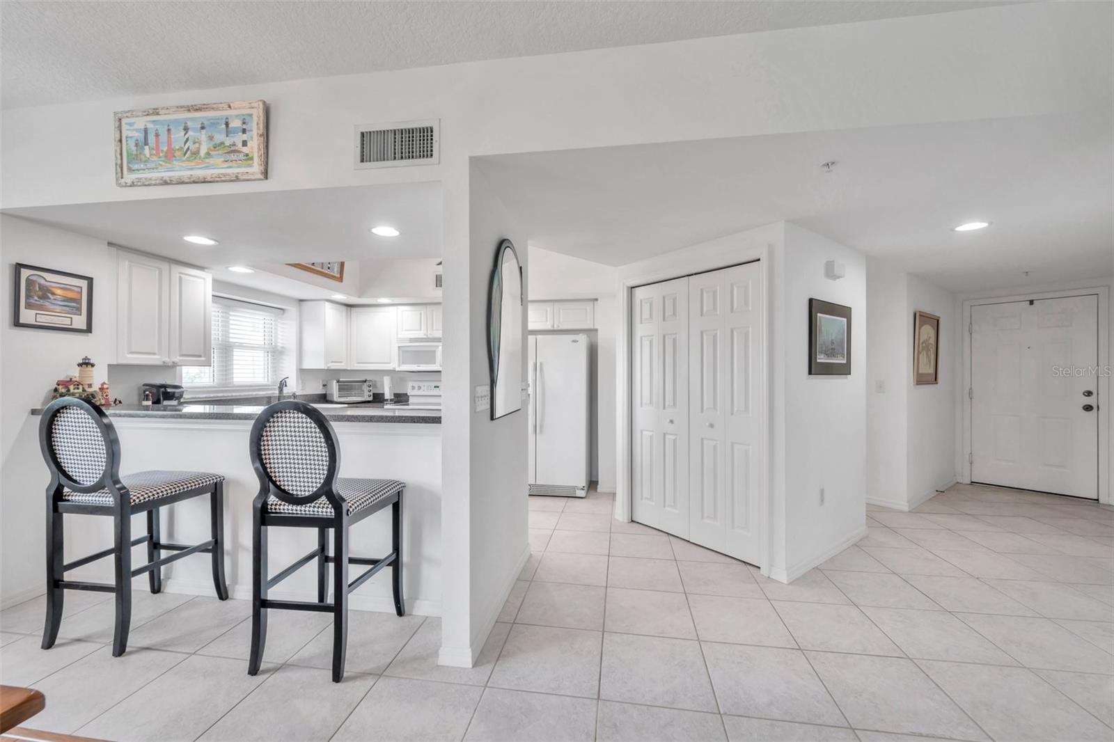 COUNTRY CLUB CONDO III AT EAST BAY - Residential