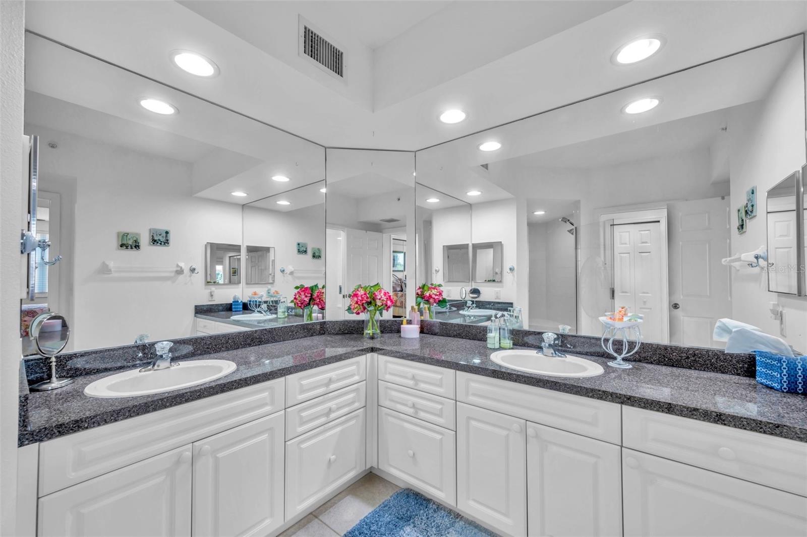COUNTRY CLUB CONDO III AT EAST BAY - Residential