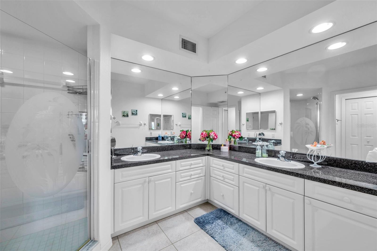 COUNTRY CLUB CONDO III AT EAST BAY - Residential