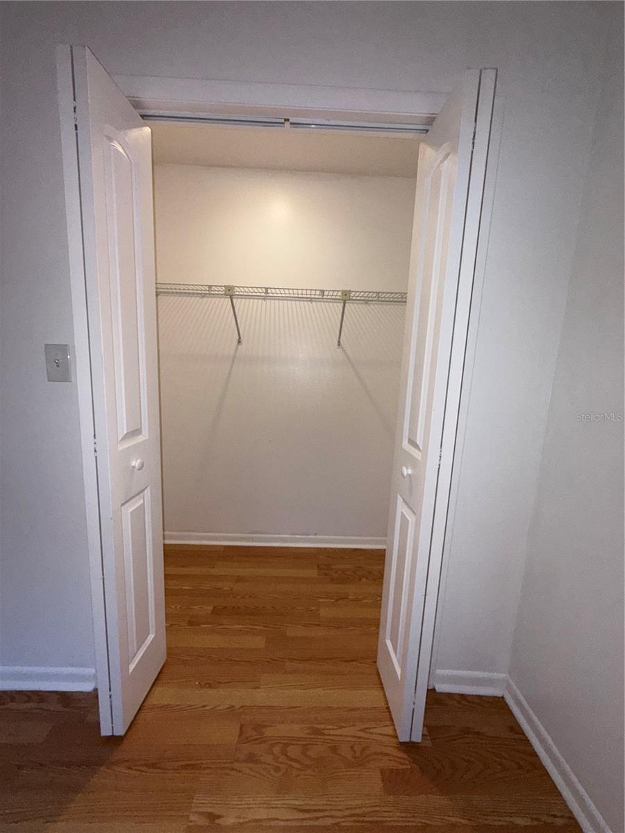 PADDOCK OAKS - Residential Lease