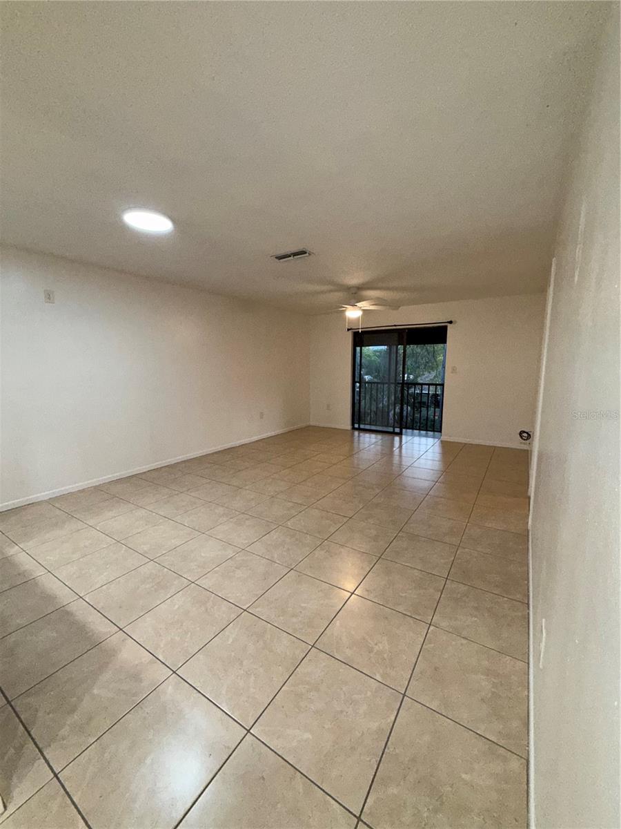 PADDOCK OAKS - Residential Lease