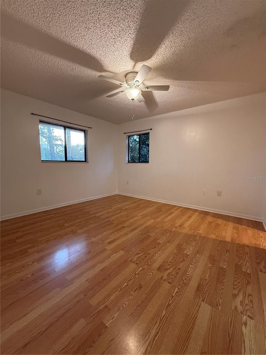 PADDOCK OAKS - Residential Lease