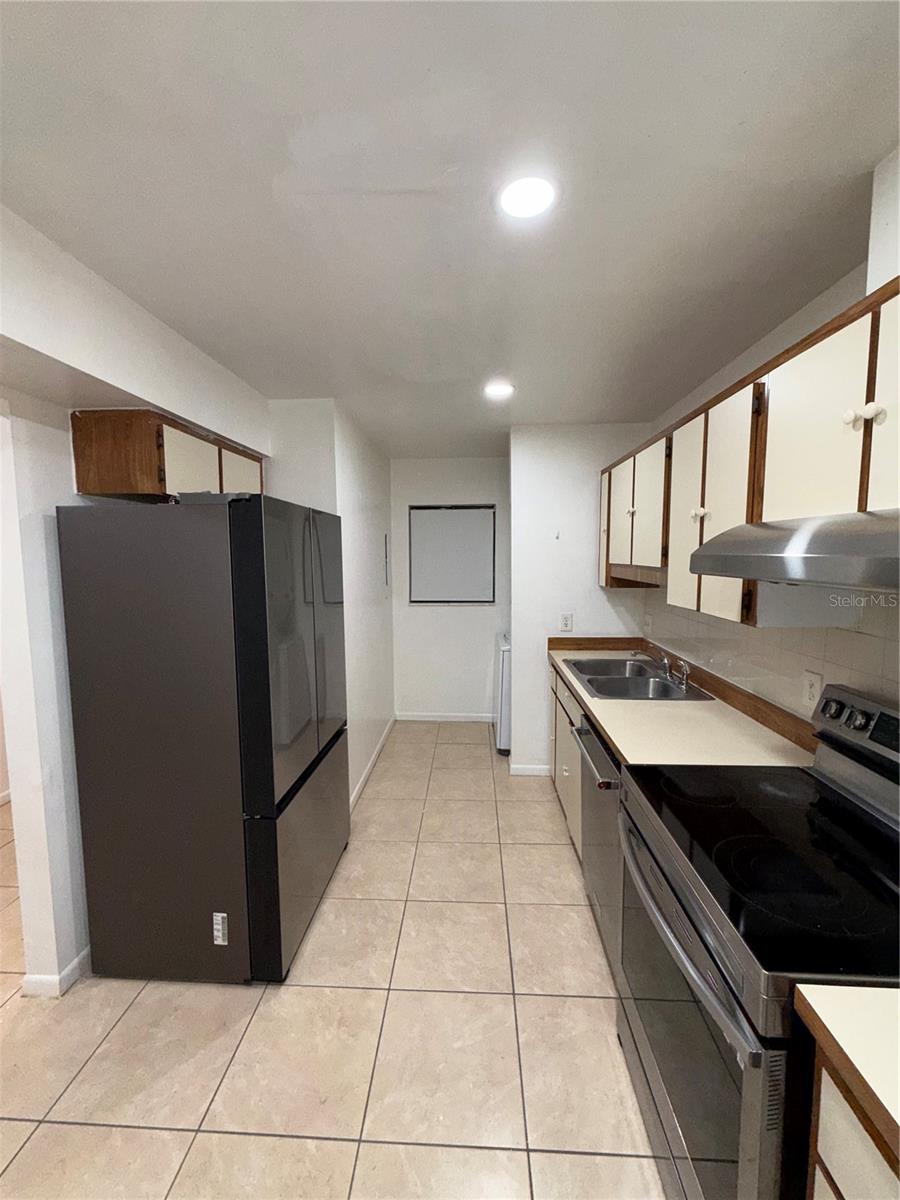 PADDOCK OAKS - Residential Lease