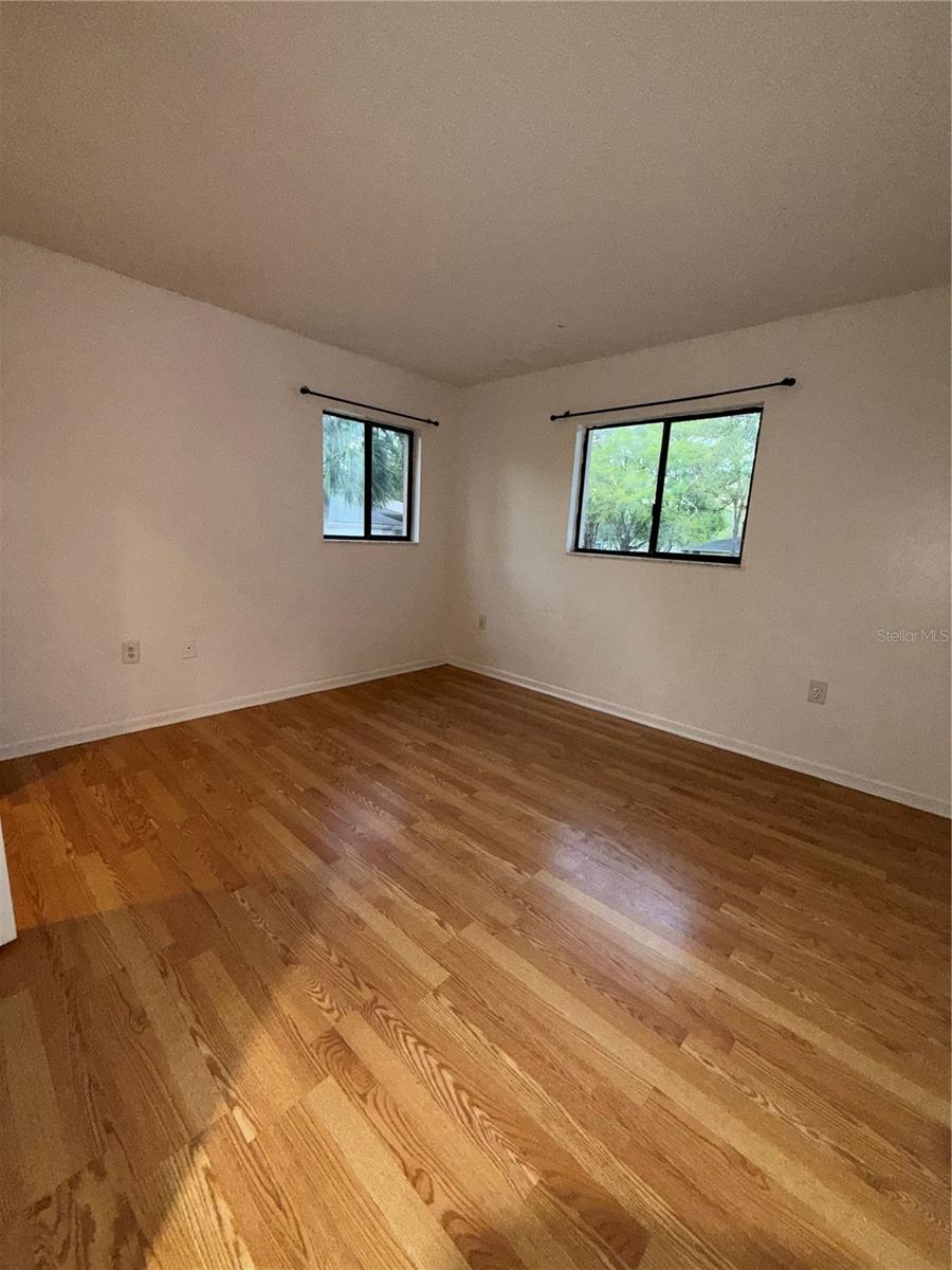 PADDOCK OAKS - Residential Lease