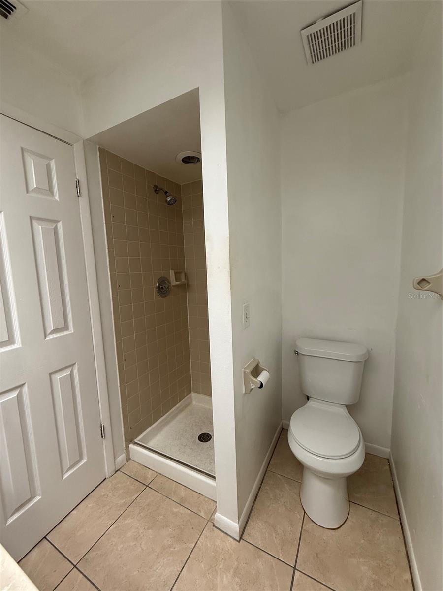 PADDOCK OAKS - Residential Lease