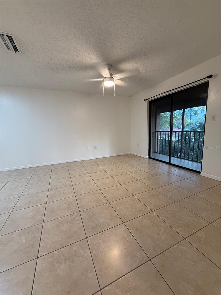 PADDOCK OAKS - Residential Lease