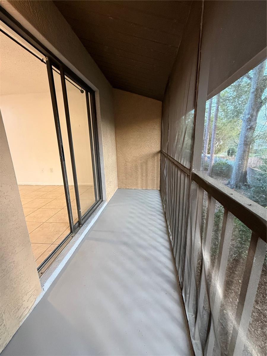 PADDOCK OAKS - Residential Lease