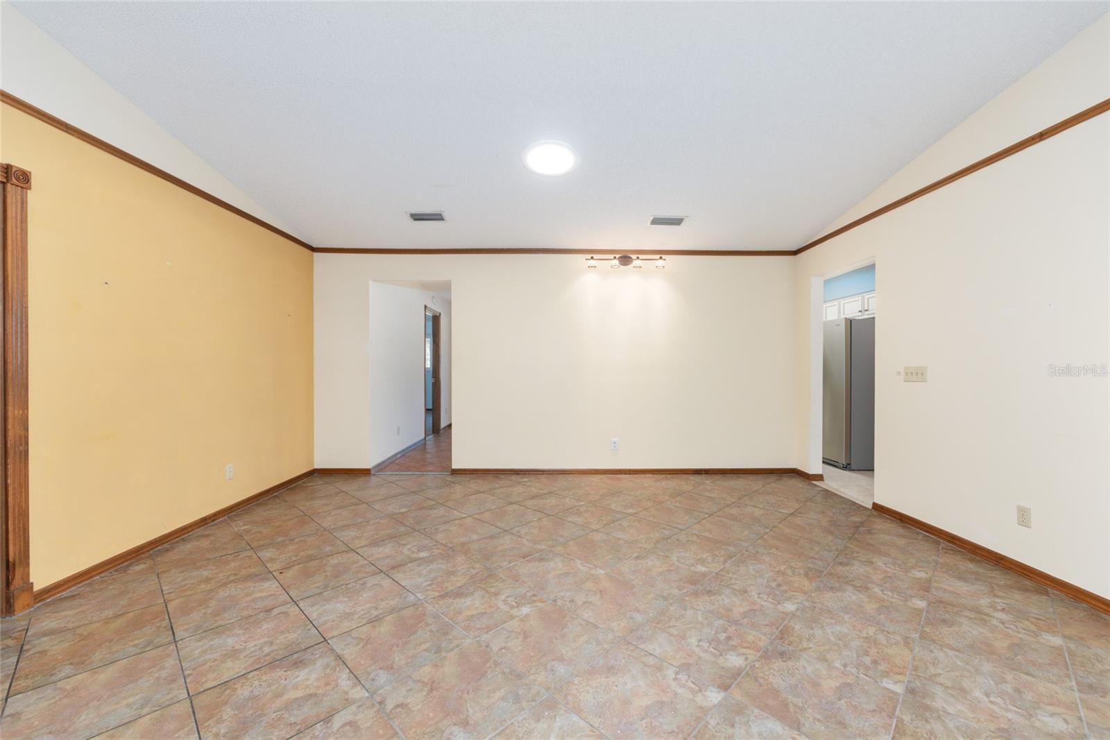 ON TOP OF THE WORLD - Residential