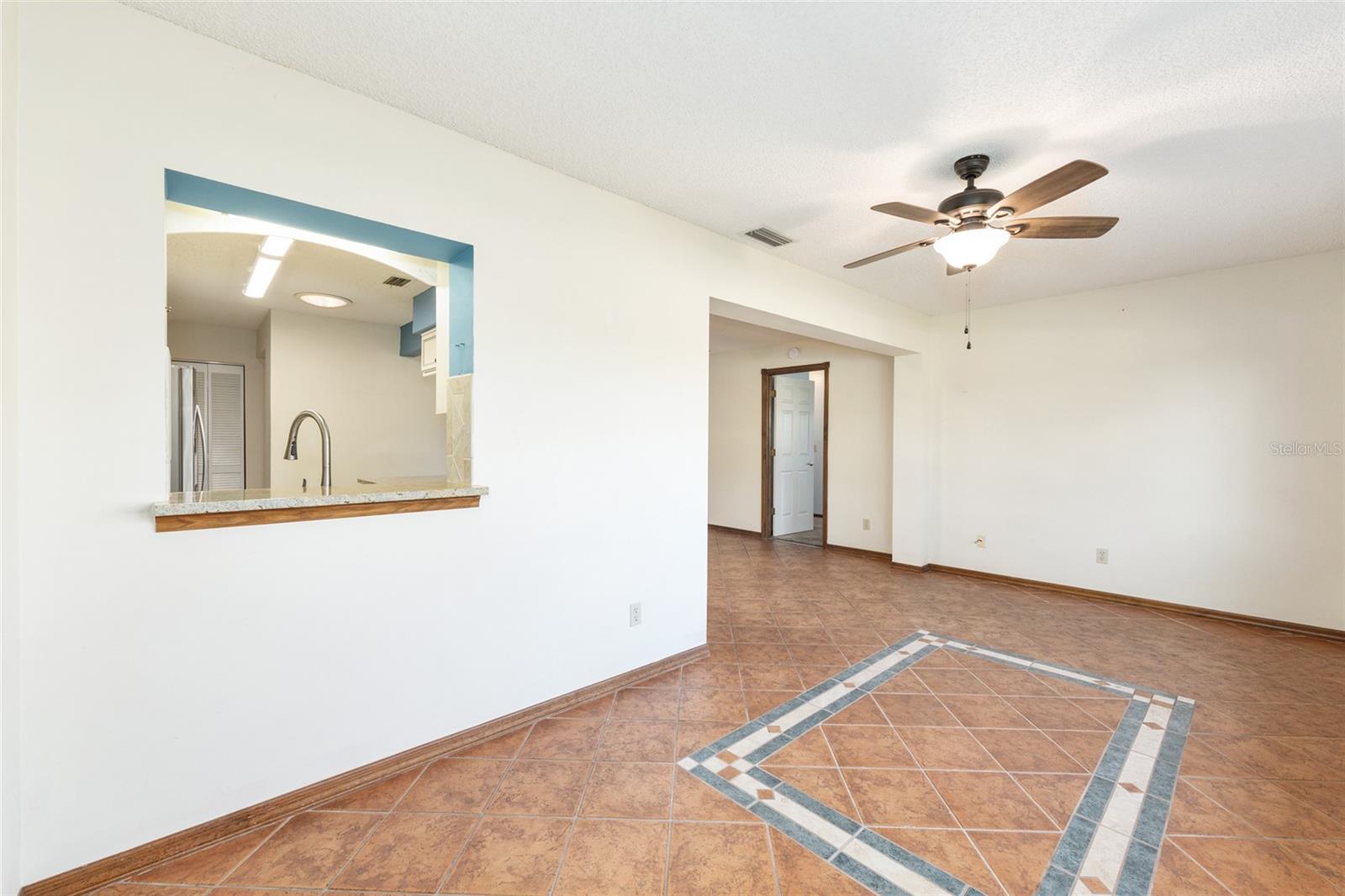 ON TOP OF THE WORLD - Residential