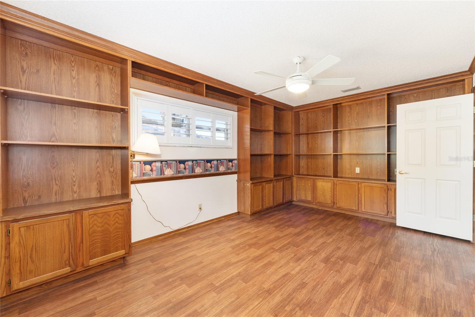 ON TOP OF THE WORLD - Residential