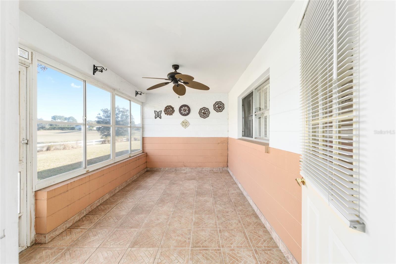 ON TOP OF THE WORLD - Residential