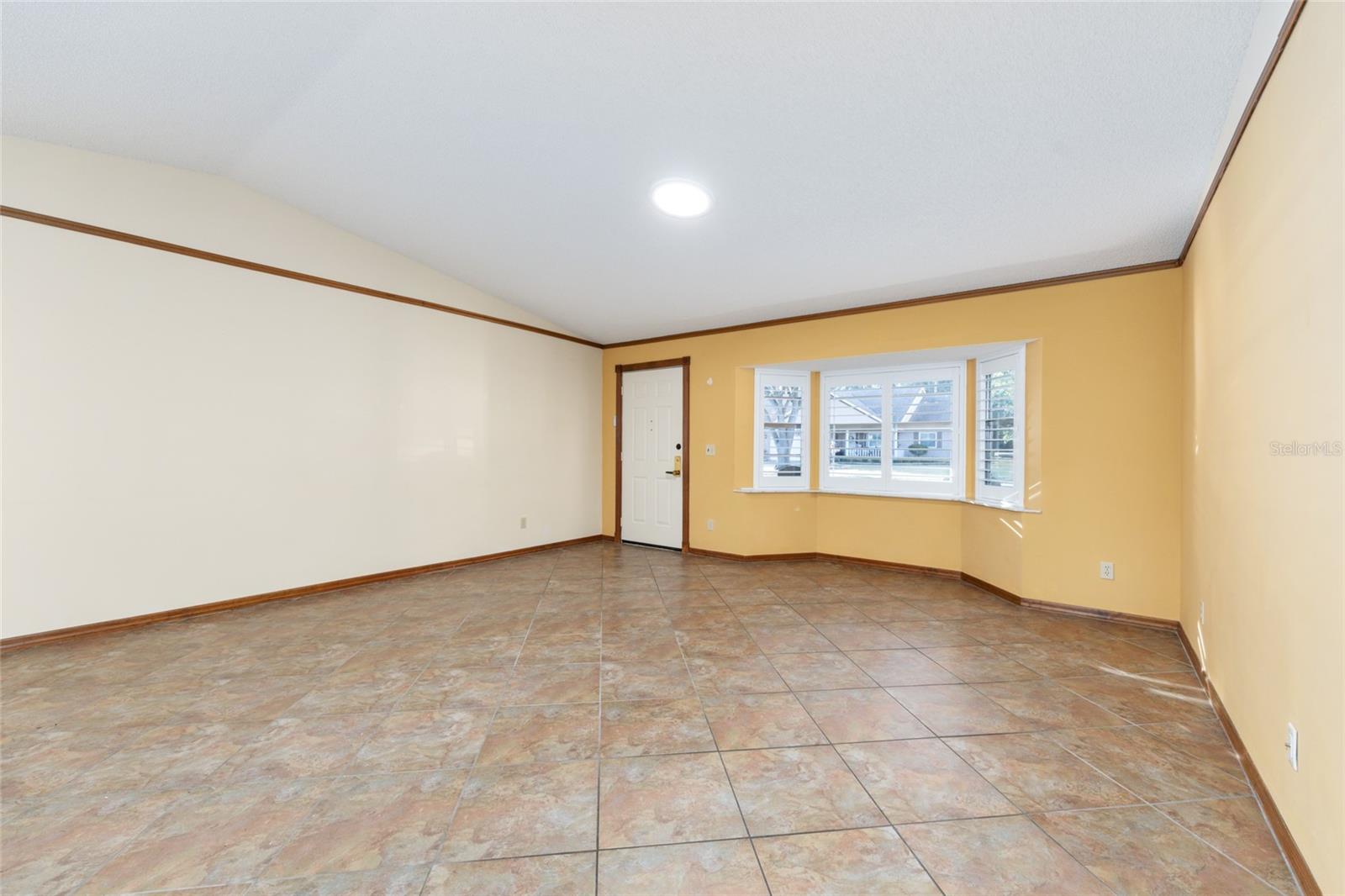 ON TOP OF THE WORLD - Residential