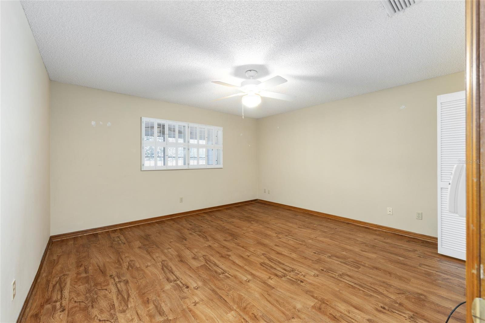 ON TOP OF THE WORLD - Residential