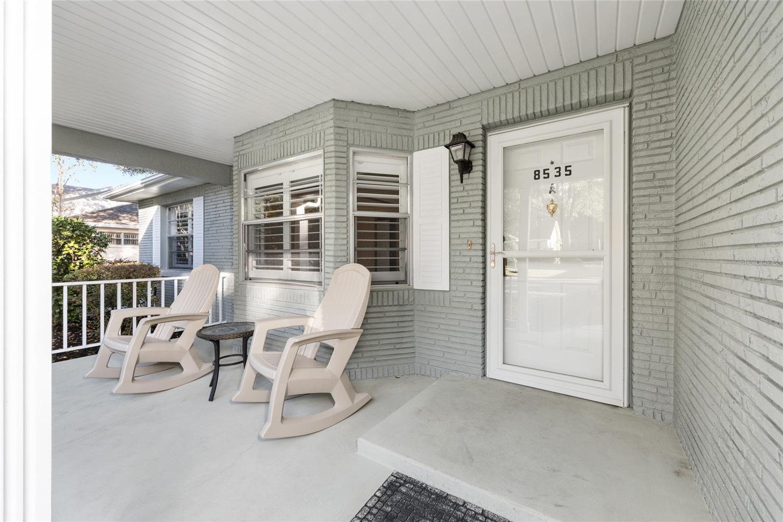 ON TOP OF THE WORLD - Residential