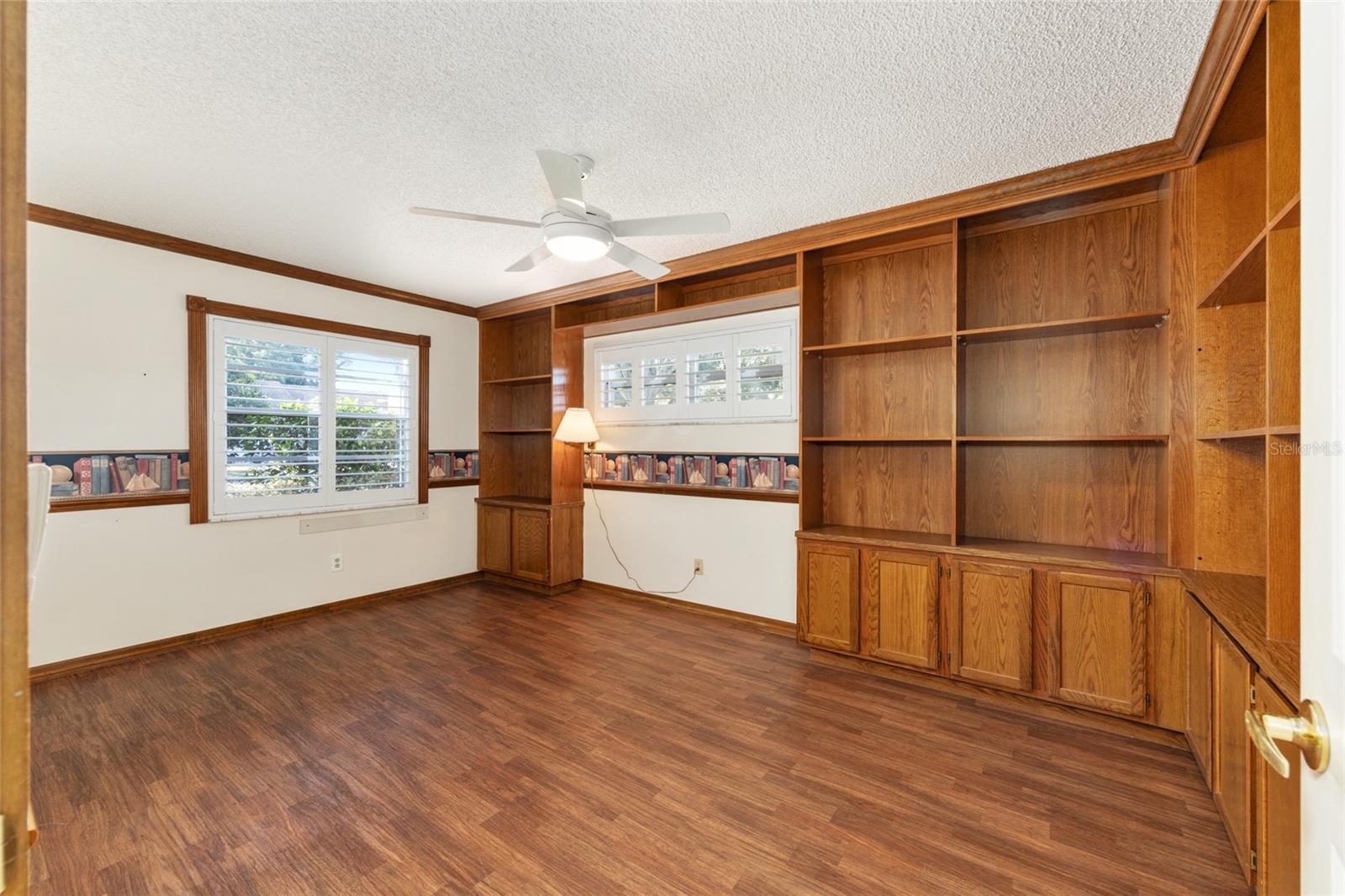 ON TOP OF THE WORLD - Residential