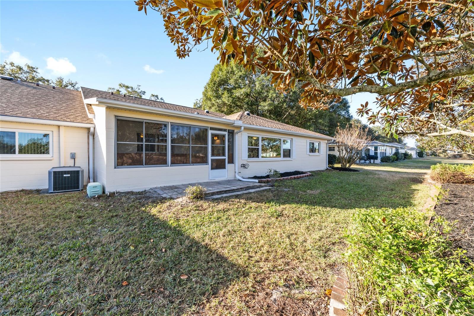 ON TOP OF THE WORLD - Residential