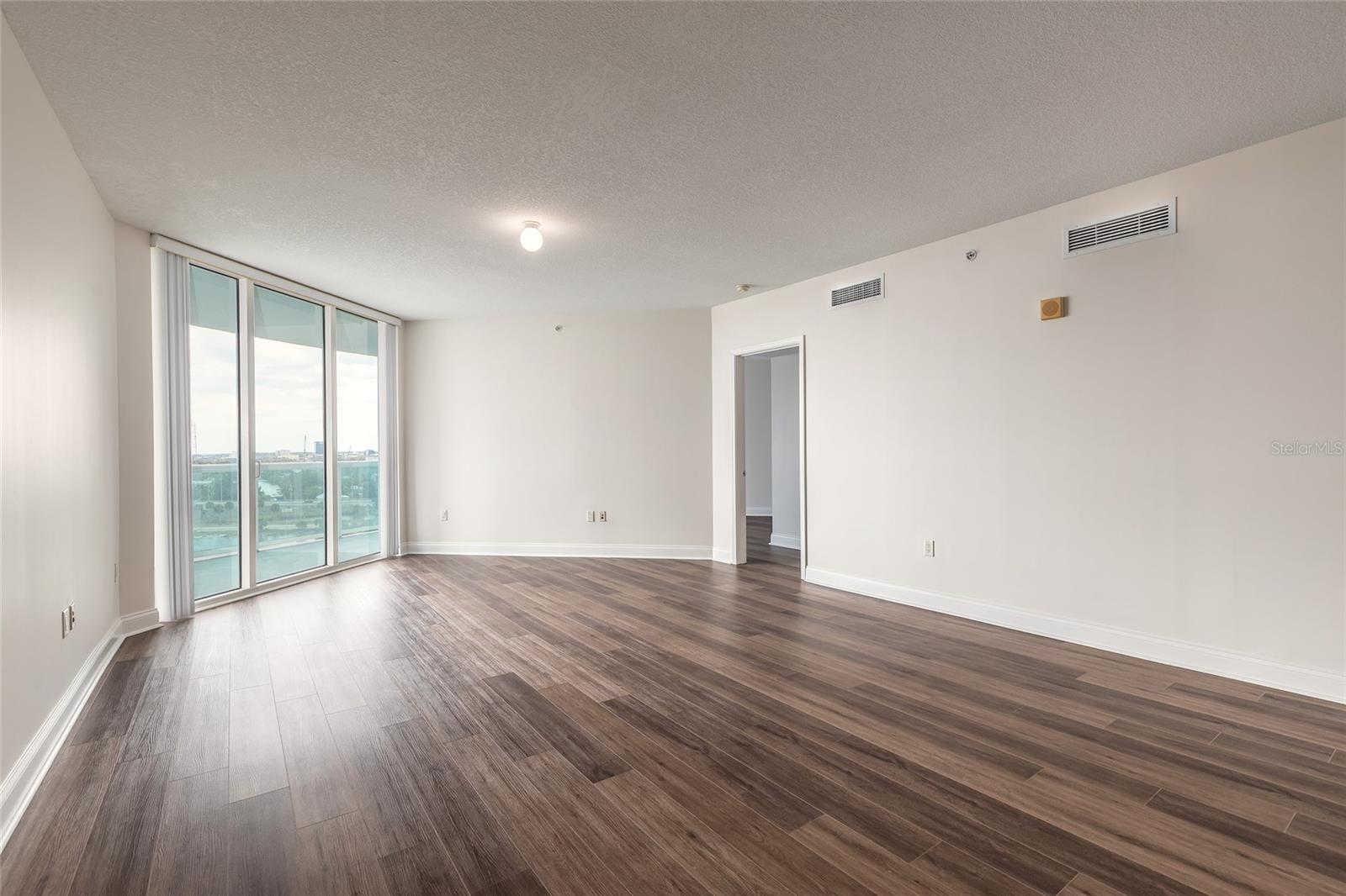 231 RIVERSIDE DRIVE 1003-1