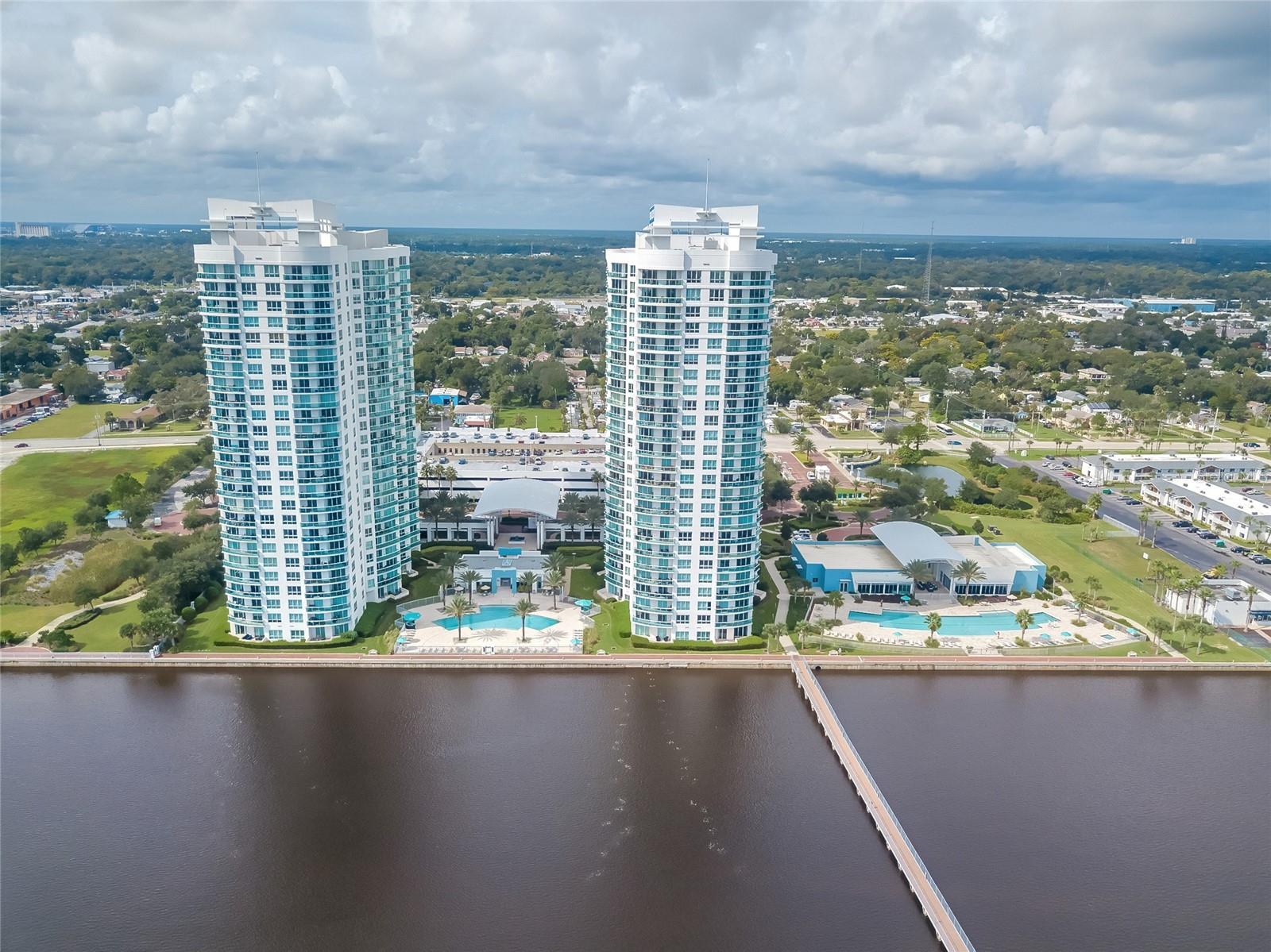 231 RIVERSIDE DRIVE 1003-1