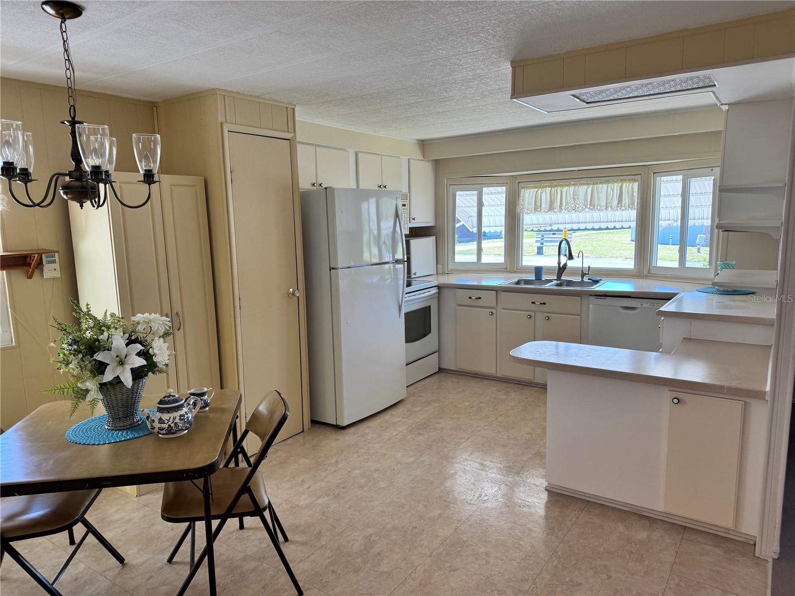 BROOK TO BAY - Residential