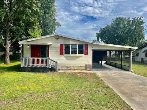 Photo of 6629 SE 110th Lane, Belleview, FL 34420 (MLS # OM702687)