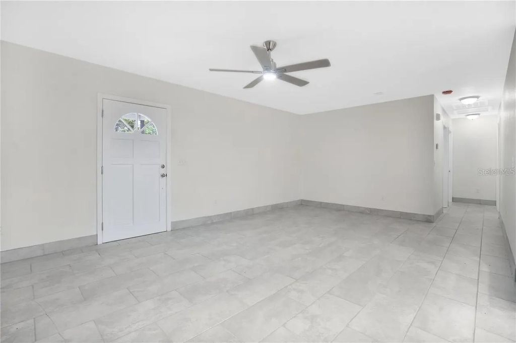 Photo of 404 Longfellow Boulevard, Lakeland, FL 33801 (MLS # L4960124)