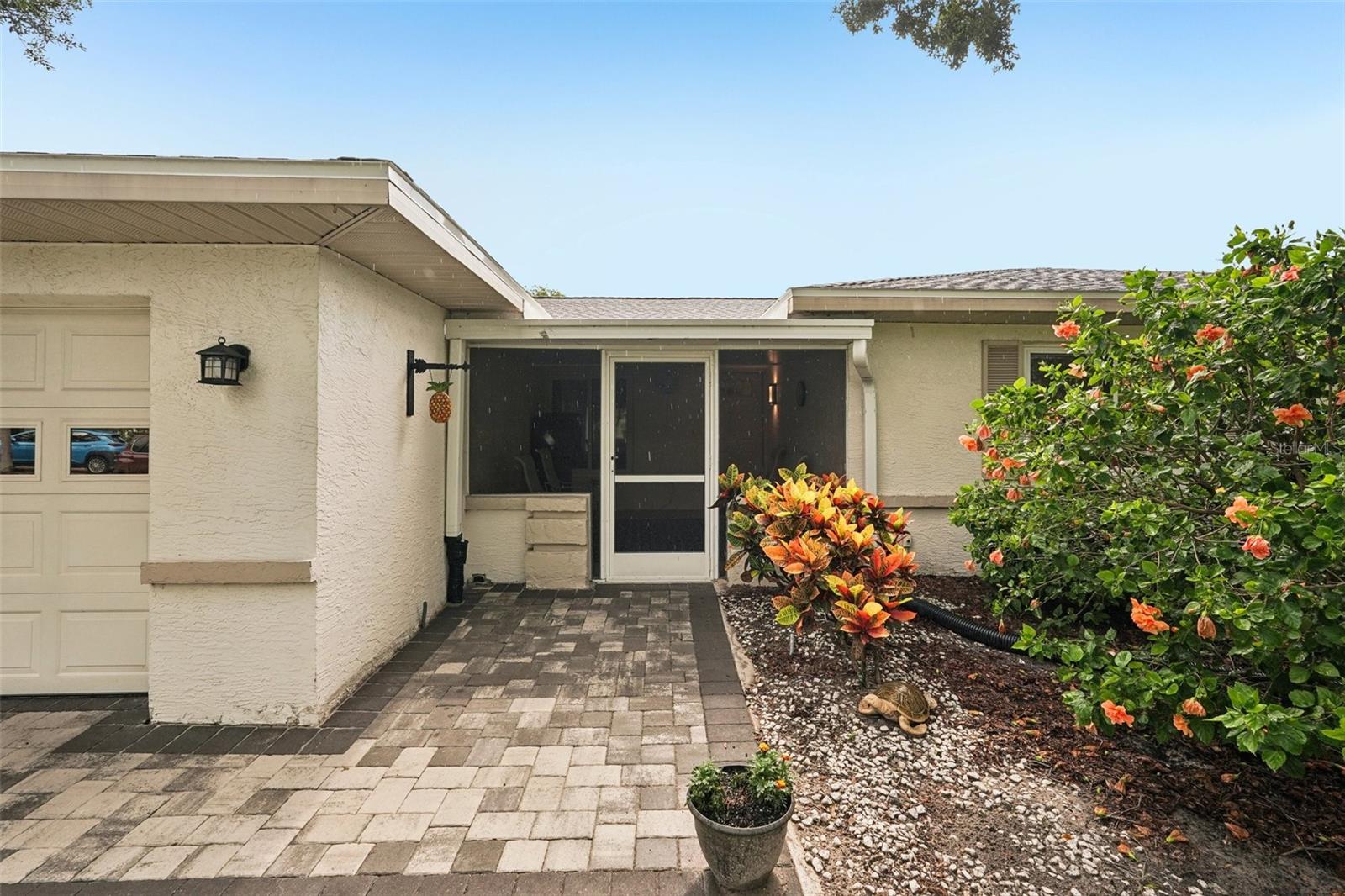 2315 LANCASTER DRIVE