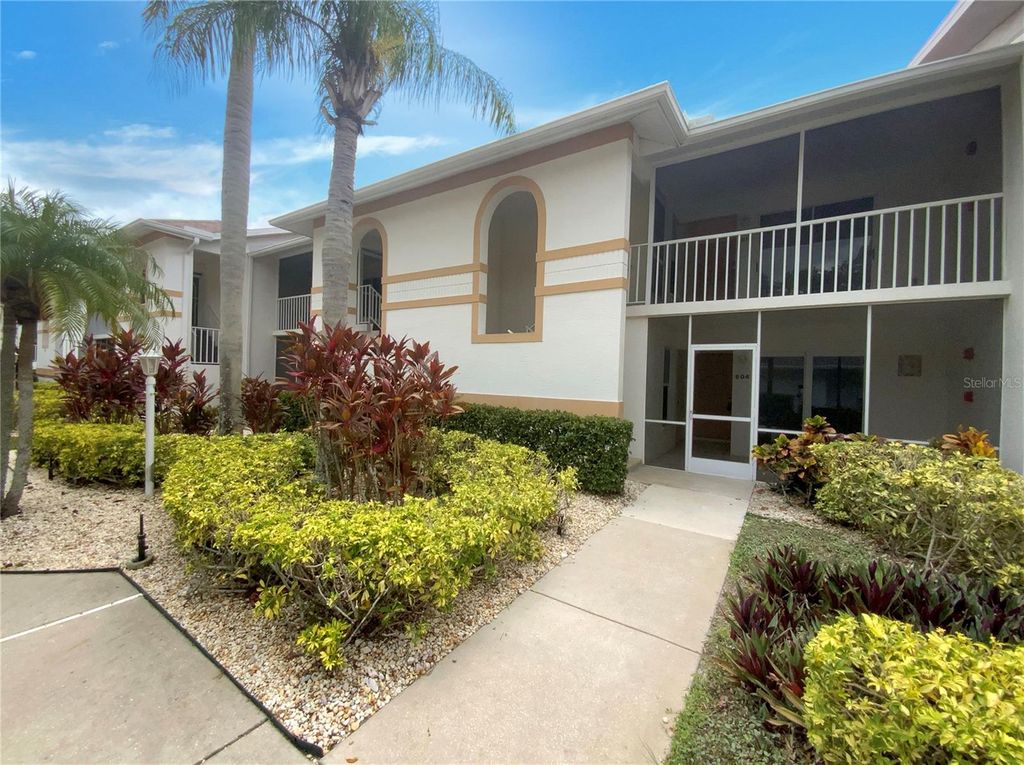 Photo of 6904 Drewrys Bluff #810, Bradenton, FL 34203 (MLS # O6330387)