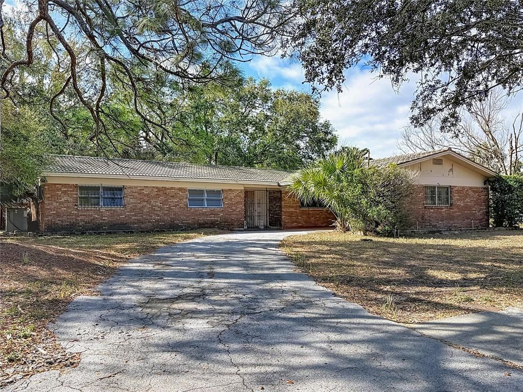 Photo of 3700 Dana Shores Drive, Tampa, FL 33634 (MLS # O6382988)