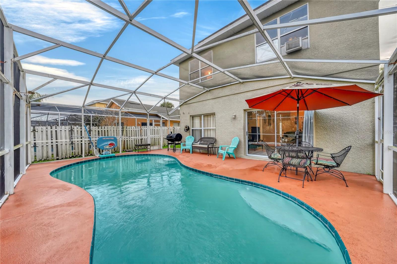 GREENPOINTE - Residential