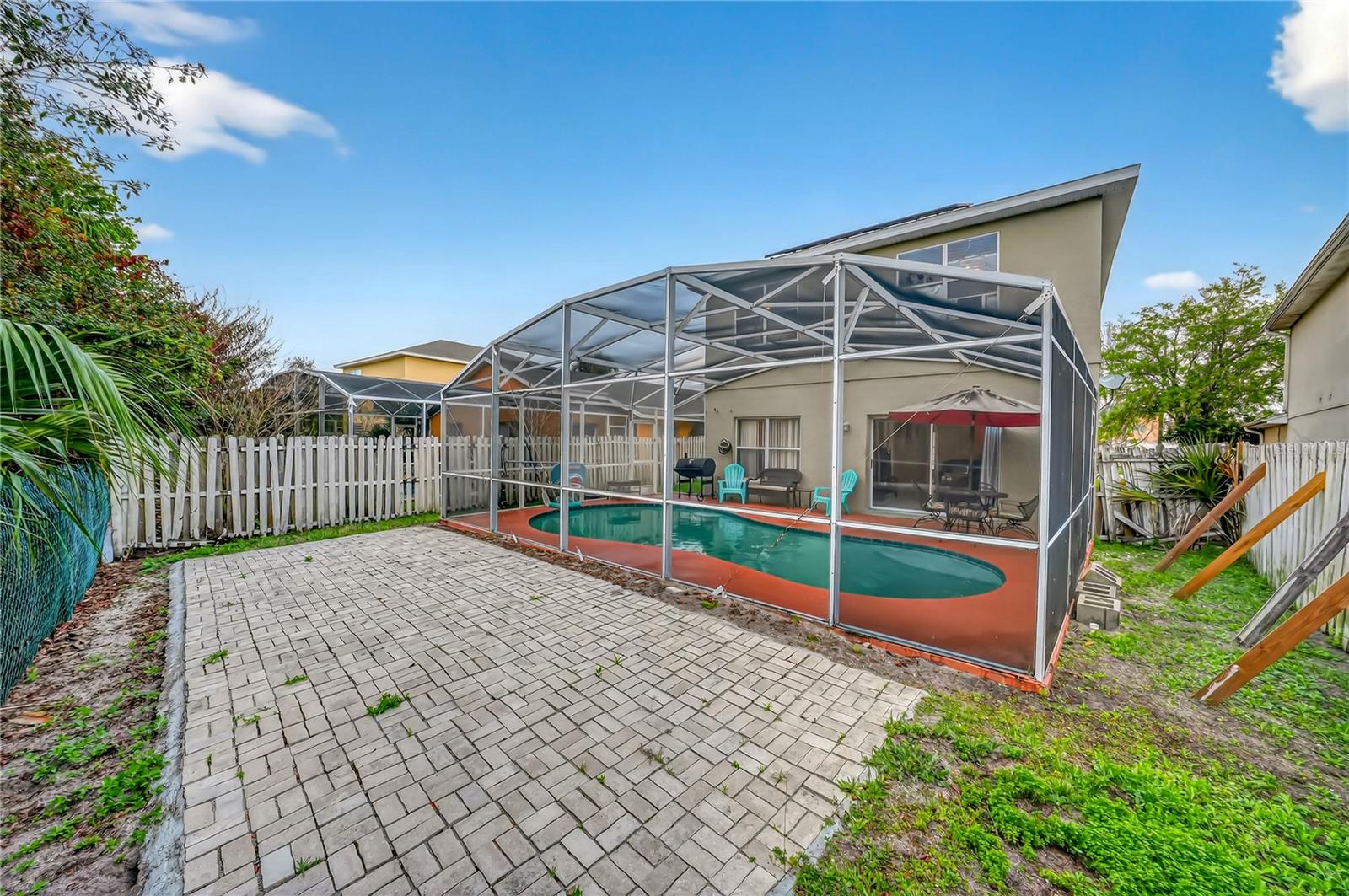 GREENPOINTE - Residential