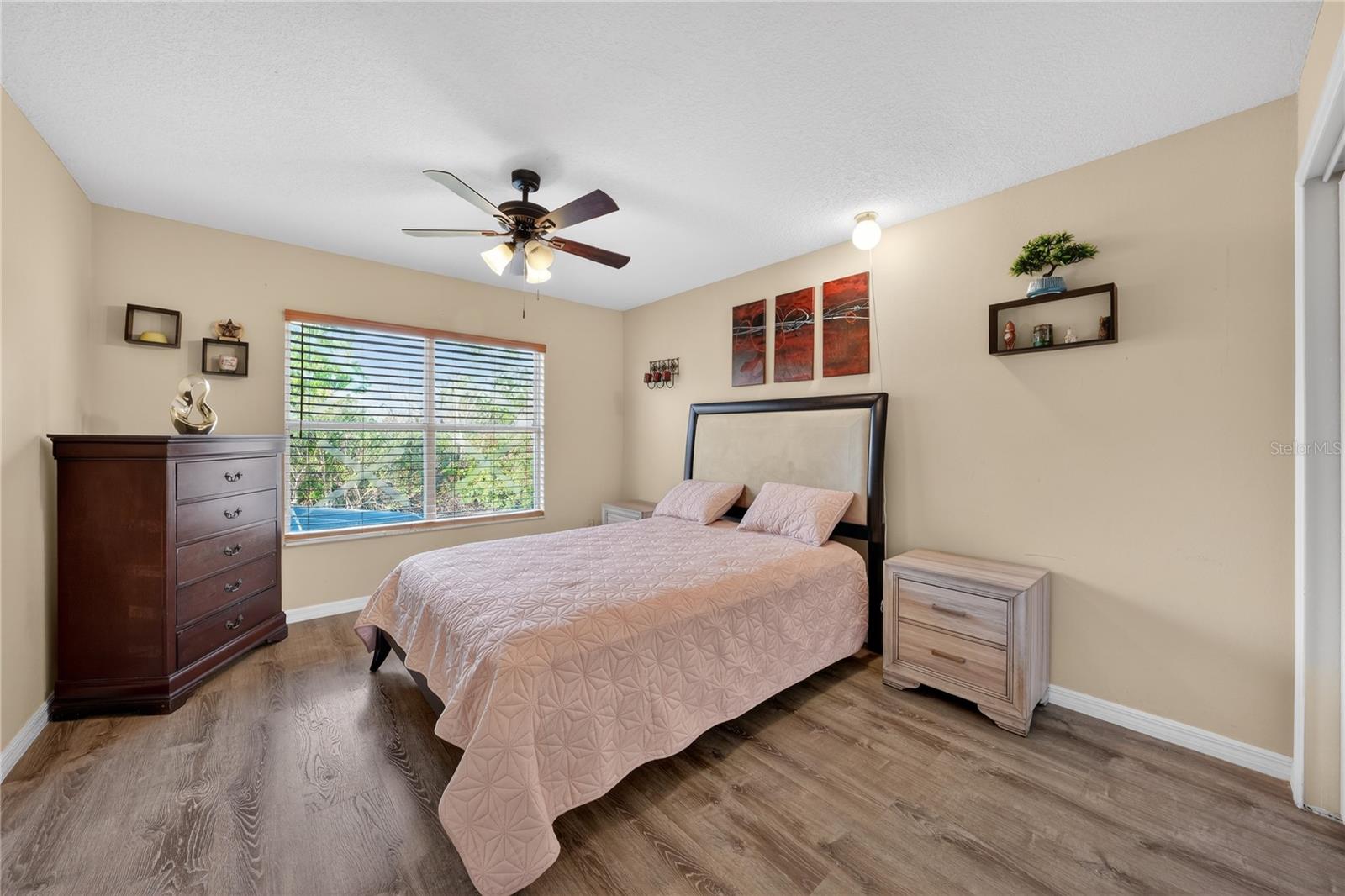 GREENPOINTE - Residential