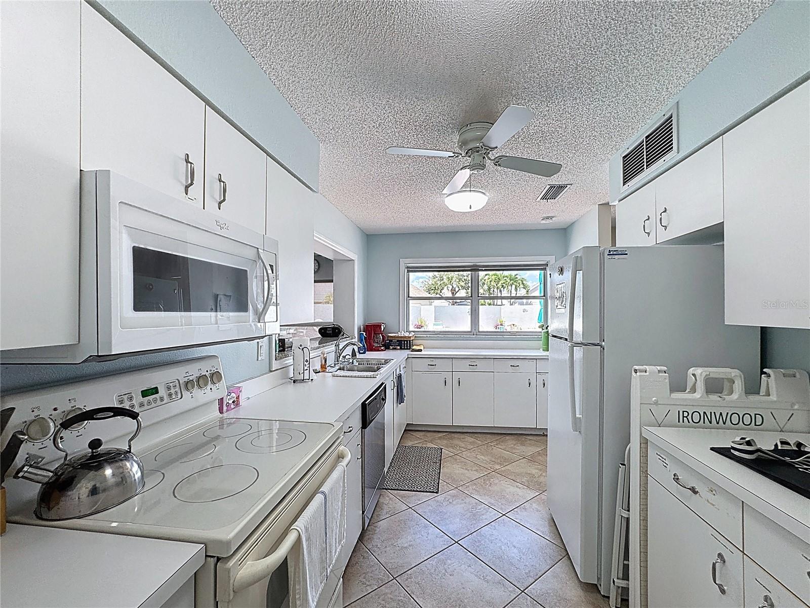 IRONWOOD VILLAS - Residential