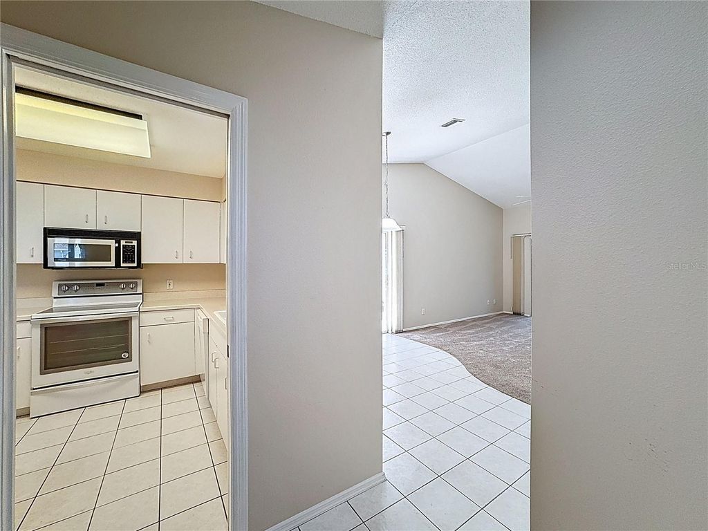 Photo of 677 Ironwood Circle #104, Venice, FL 34292 (MLS # N6140514)