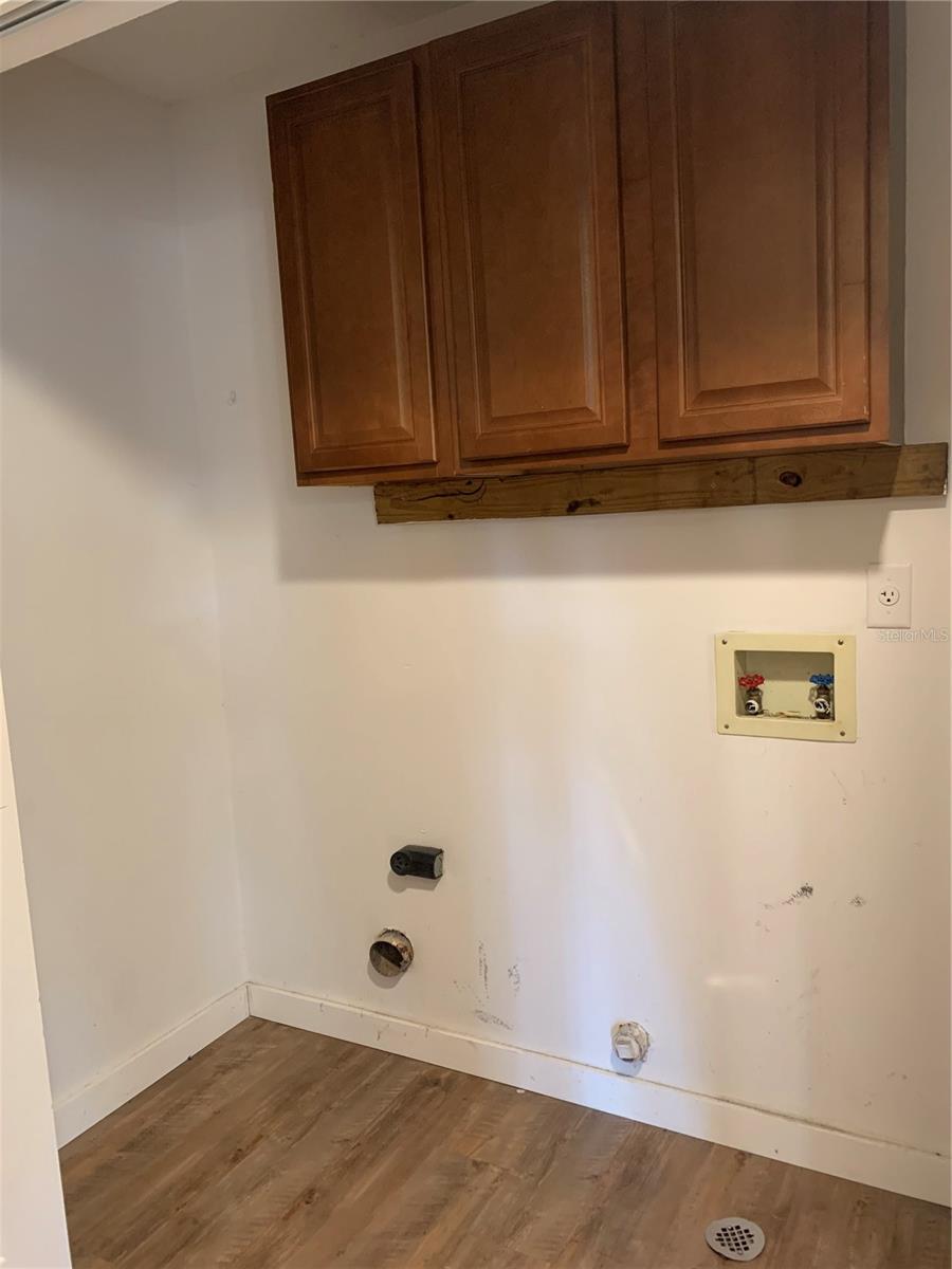 CROWN POINT SPGS - Residential Lease