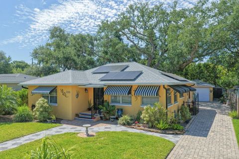 Photo of 225 Garden Circle S, Dunedin, FL 34698 (MLS # TB8504887)