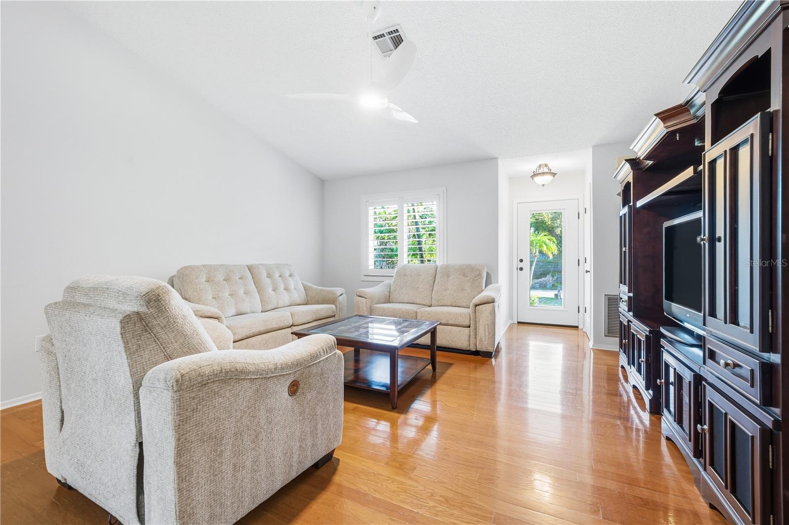 BAY POINT CORR OF - Residential