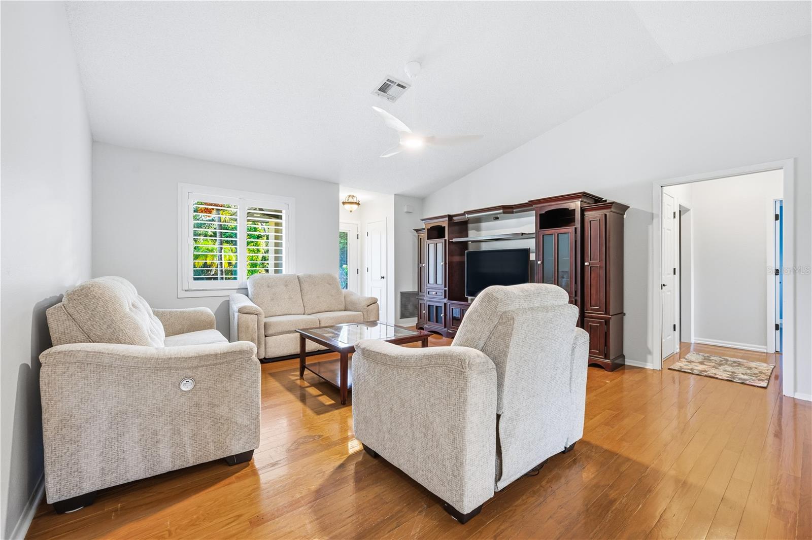 BAY POINT CORR OF - Residential