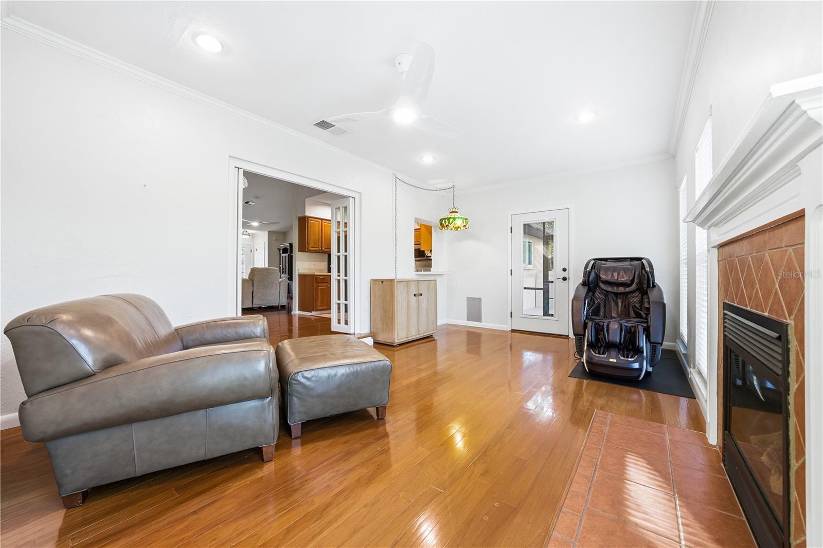 BAY POINT CORR OF - Residential