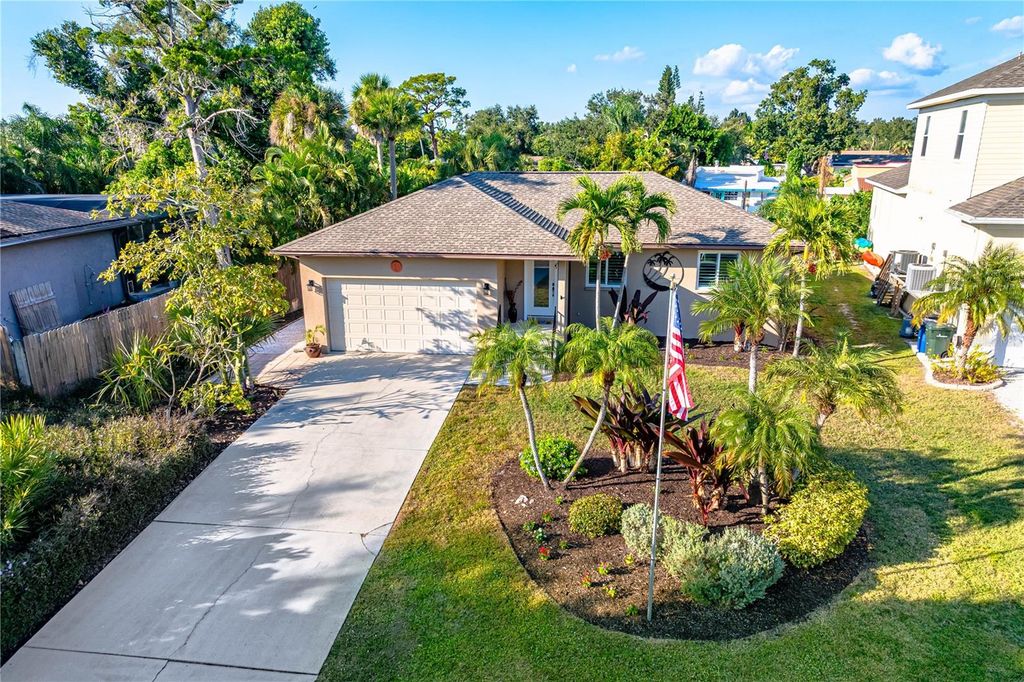 Photo of 304 Pine Road, Nokomis, FL 34275 (MLS # A4673603)