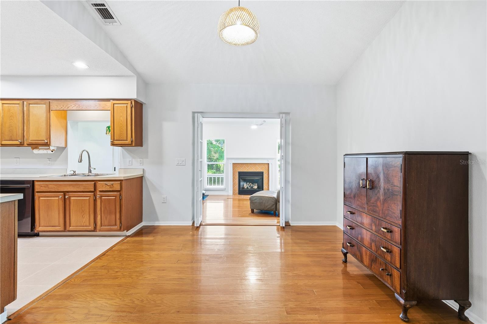 BAY POINT CORR OF - Residential