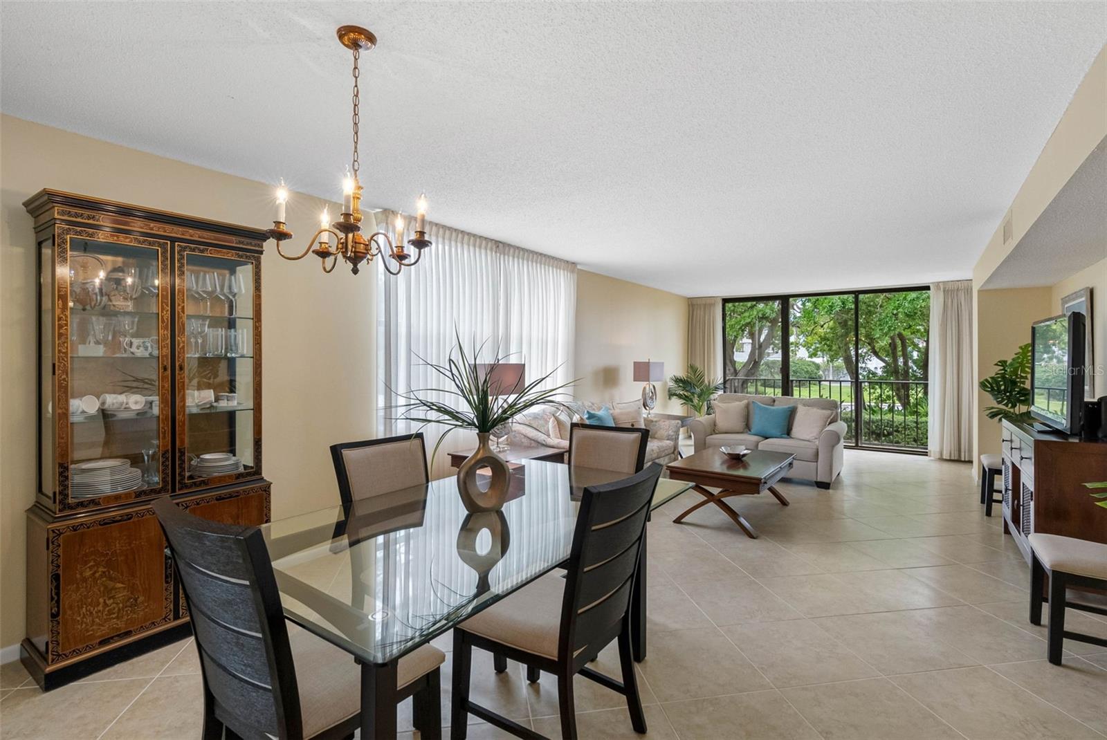 100 OAKMONT LANE 203