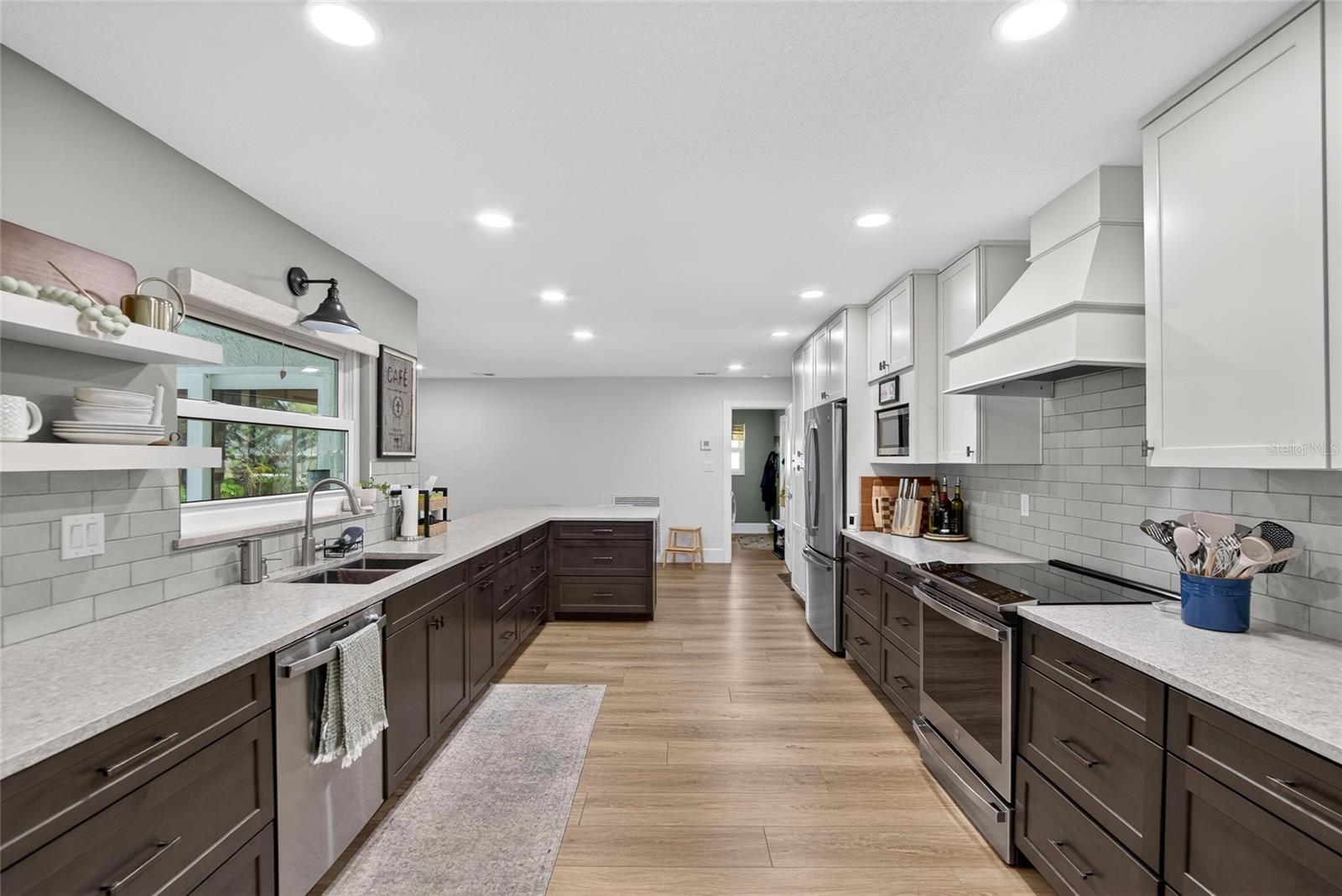 LAKE ELLEN - Residential